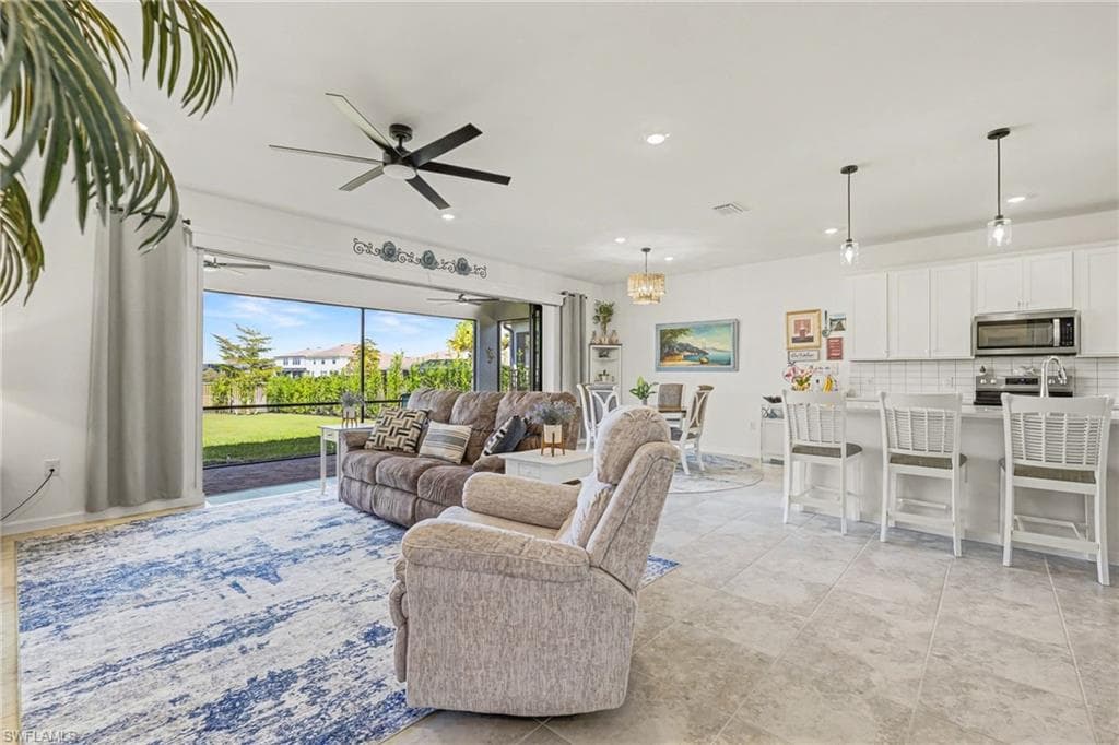 3772 Passion Vine DR-22