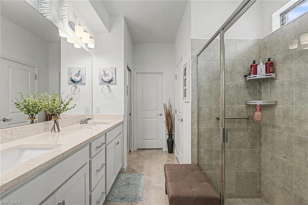 3772 Passion Vine DR-38