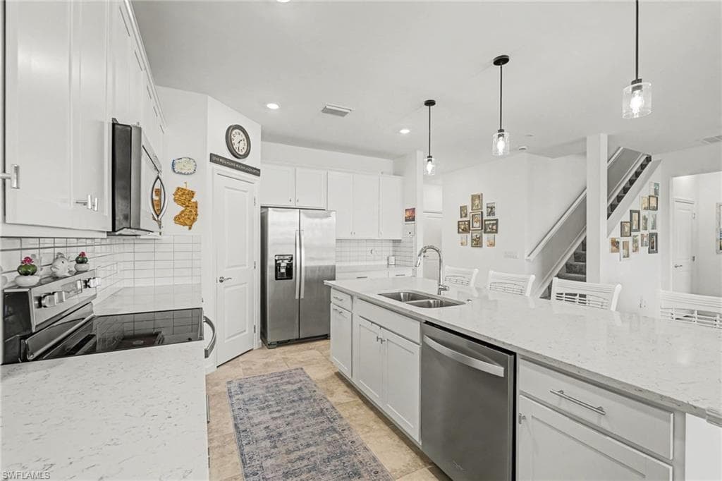 3772 Passion Vine DR-10