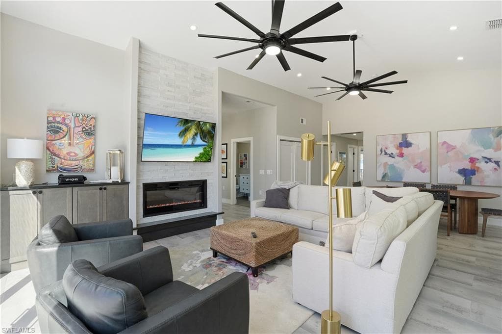 3321 Estero BLVD-6