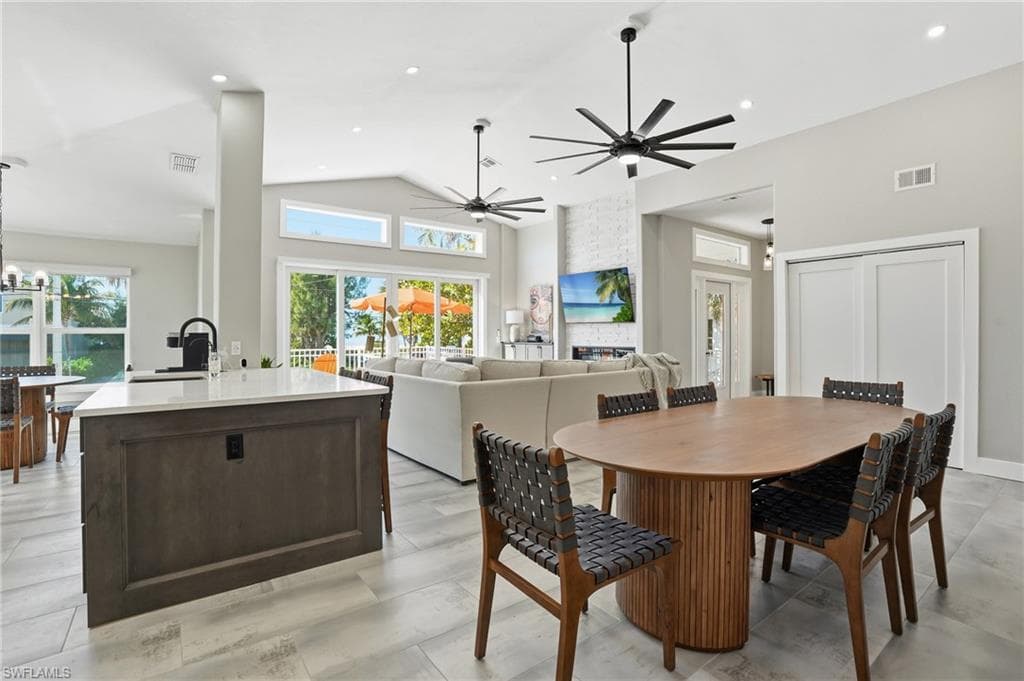 3321 Estero BLVD-8