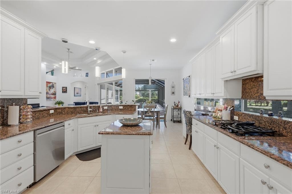8855 Largo Mar DR-10