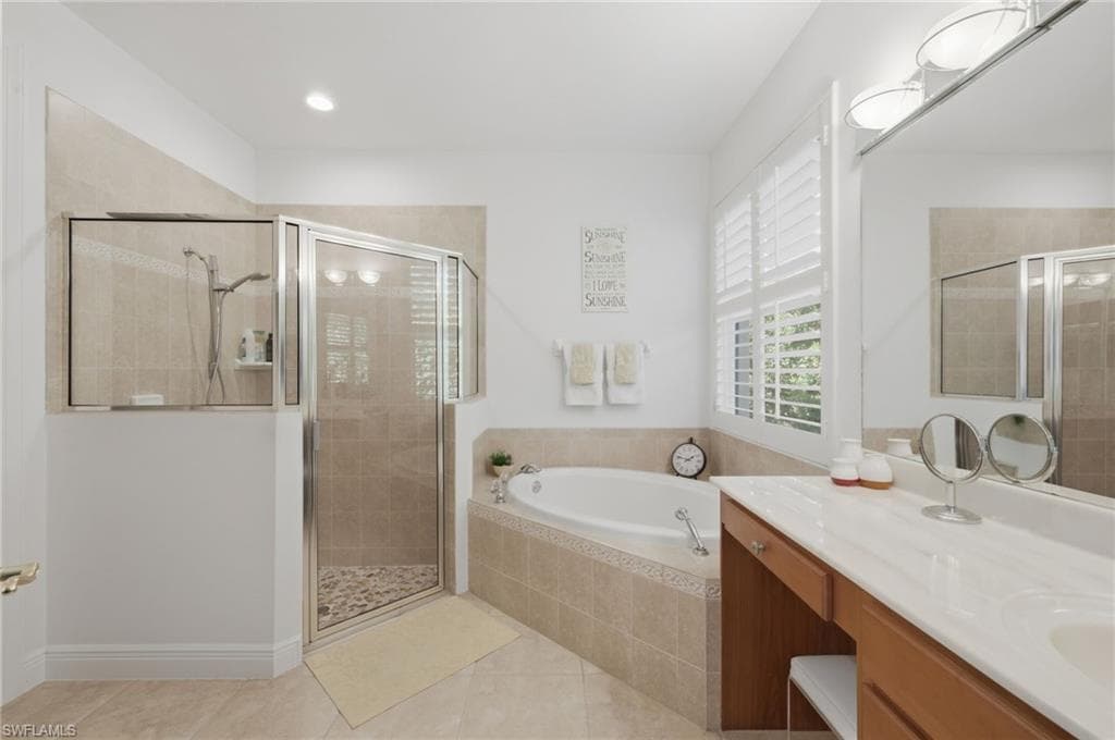 8855 Largo Mar DR-18
