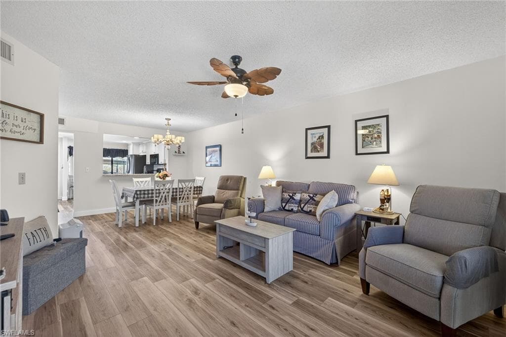 4973 Pepper CIR F105-8