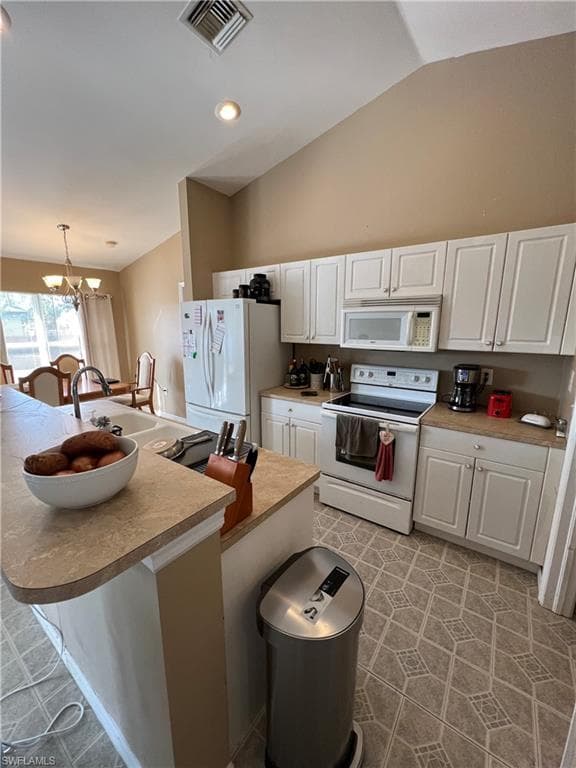 3446 NE 10th AVE-10