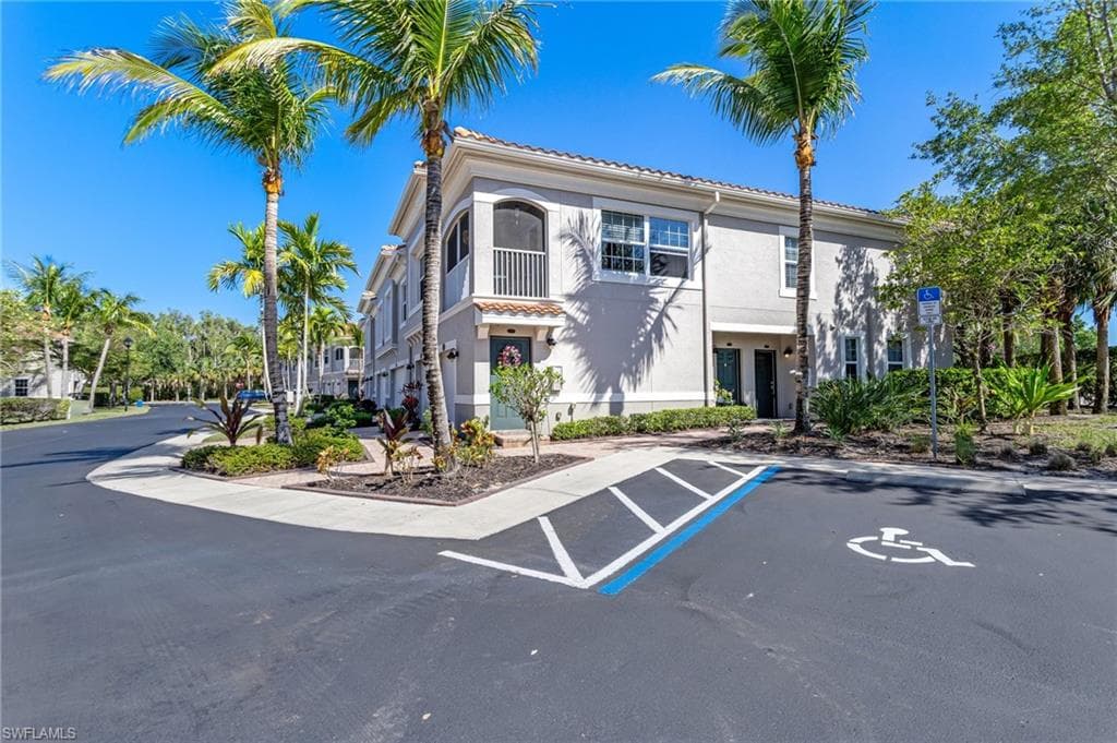 8510 Violeta ST 102-32