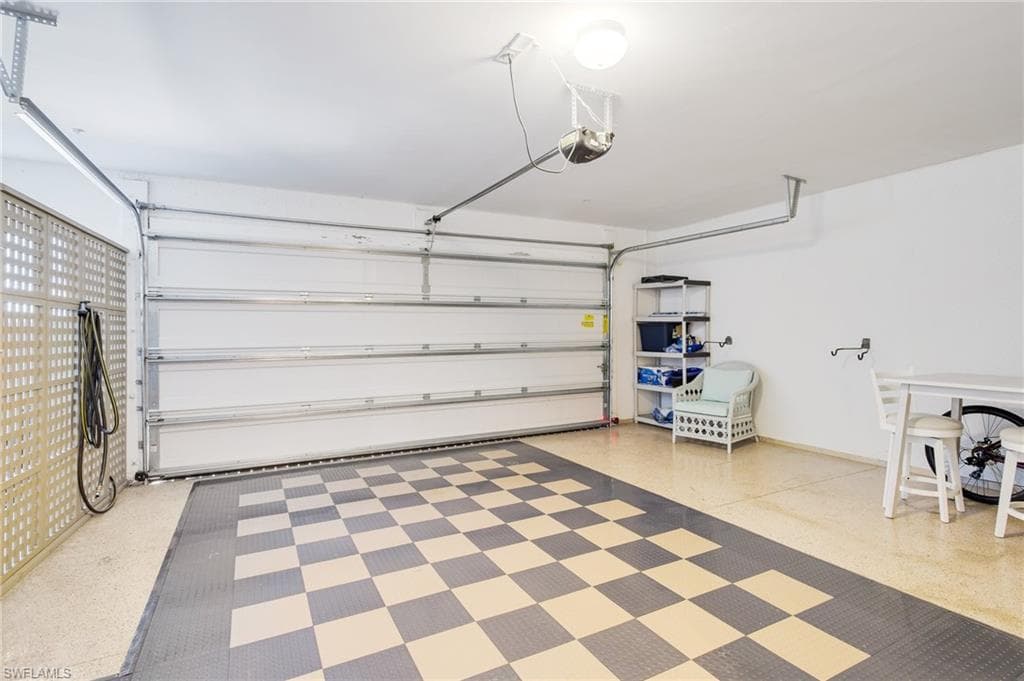 8510 Violeta ST 102-28
