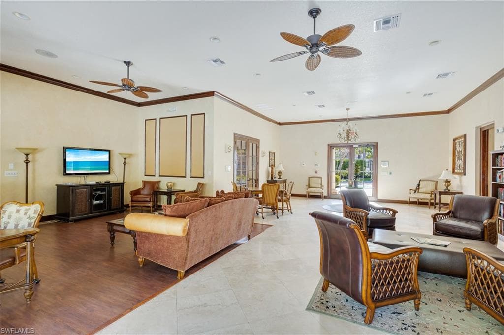8510 Violeta ST 102-41