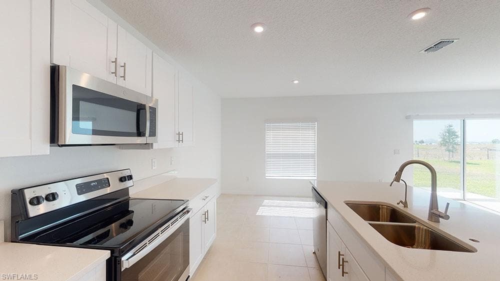 6753 Equinox LN-6