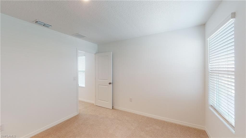 6753 Equinox LN-17