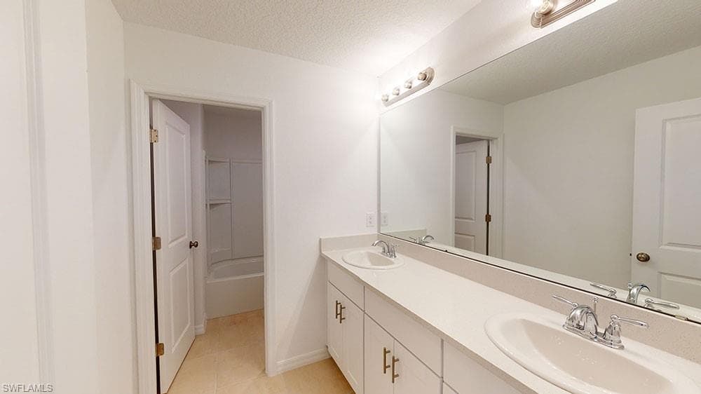 6753 Equinox LN-4