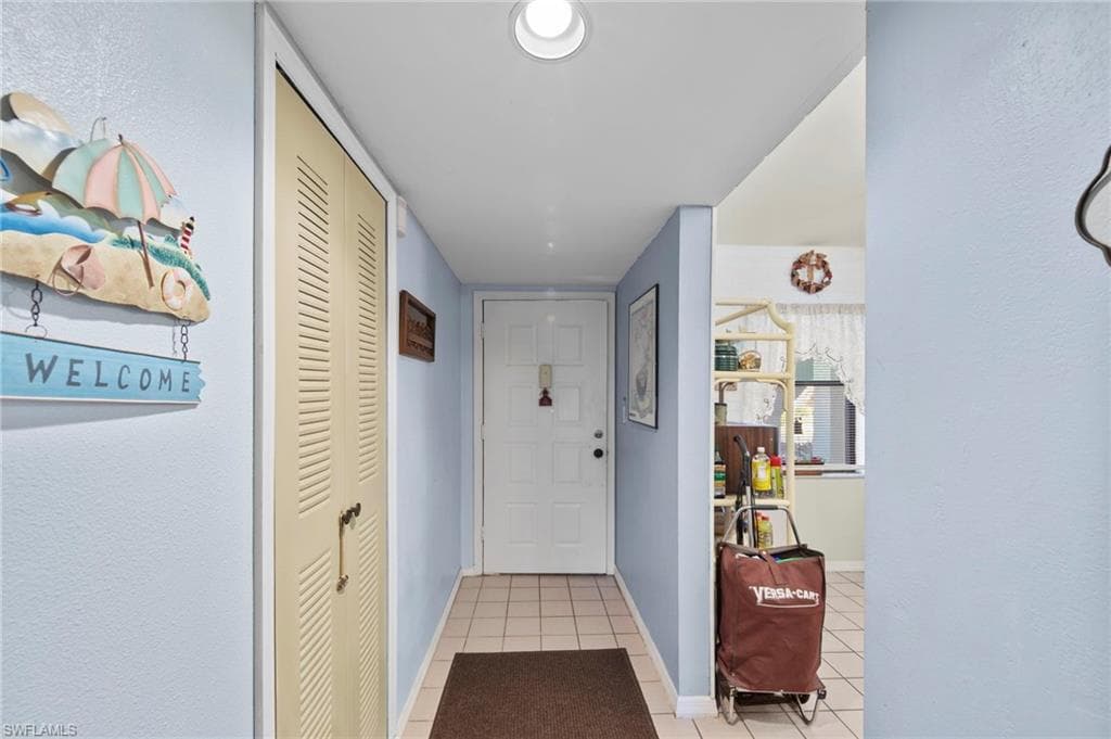 9305 Lake Park DR 102-7