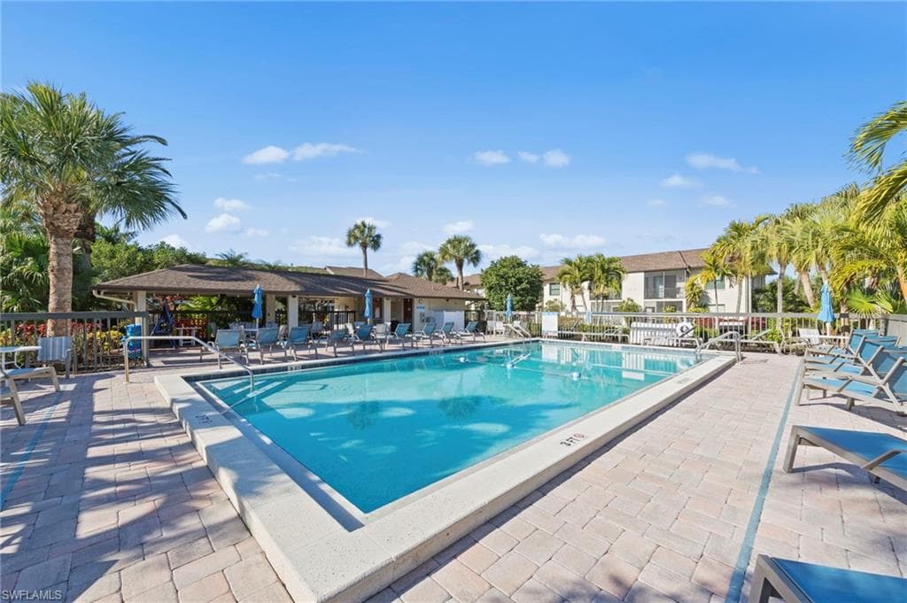 9305 Lake Park DR 102-1