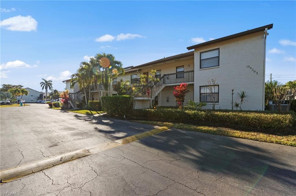 9305 Lake Park DR 102-4