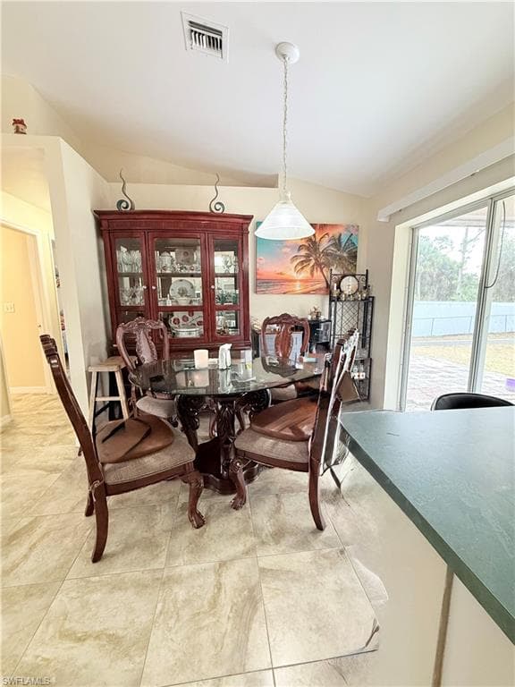 755 Arundel CIR-9
