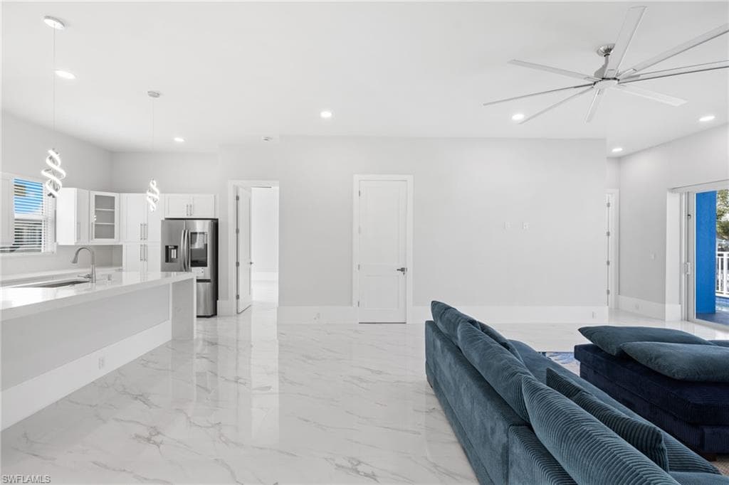 137 Hibiscus DR-26