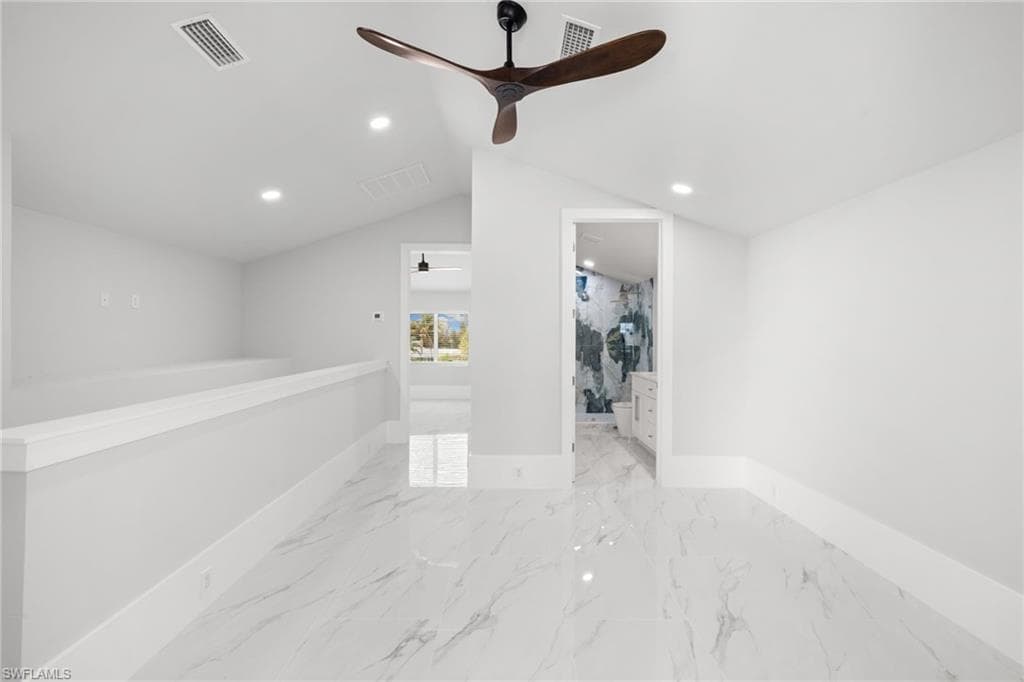 137 Hibiscus DR-36