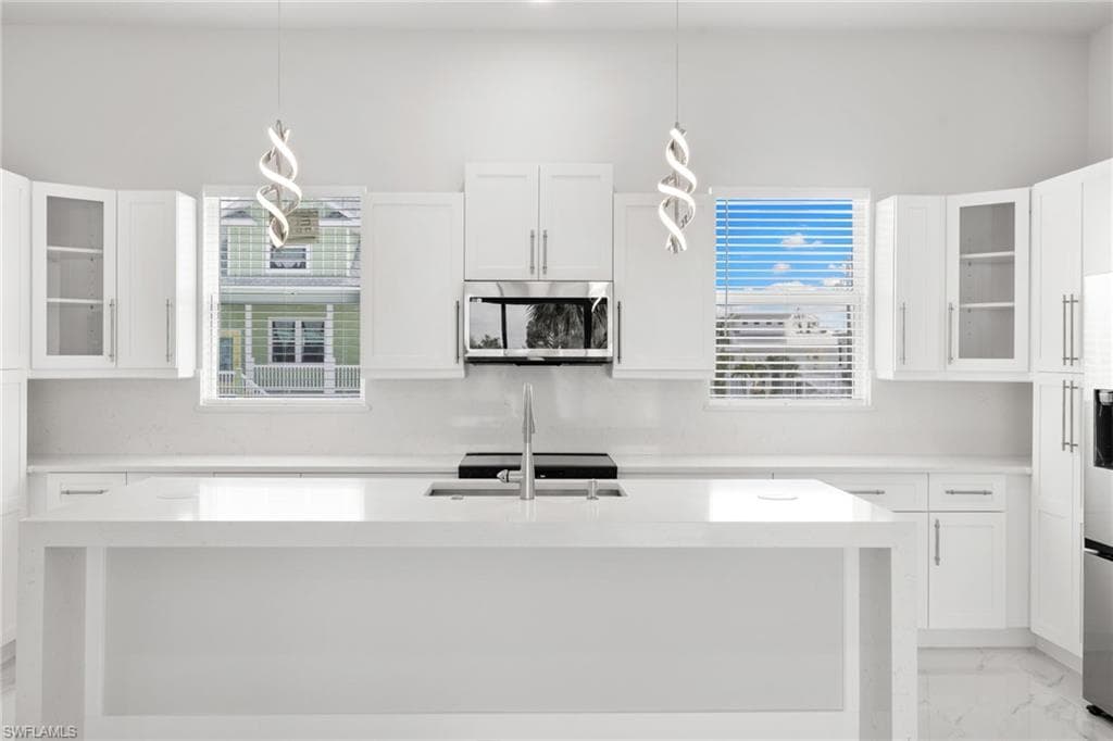 137 Hibiscus DR-32