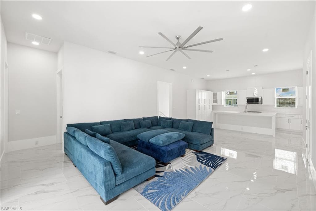 137 Hibiscus DR-28