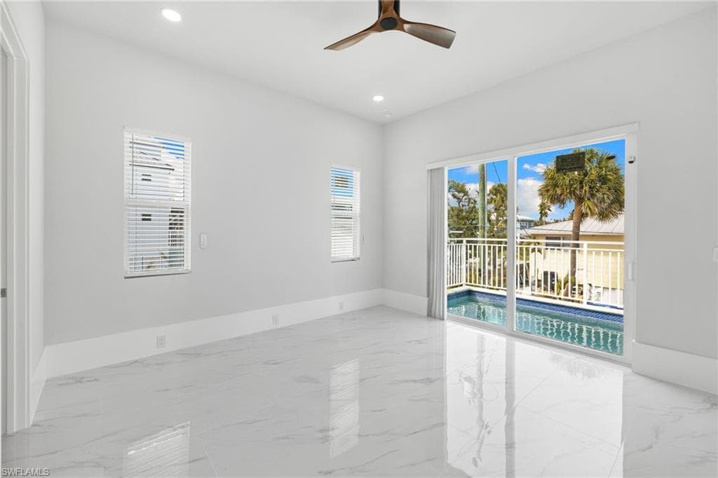 137 Hibiscus DR-49