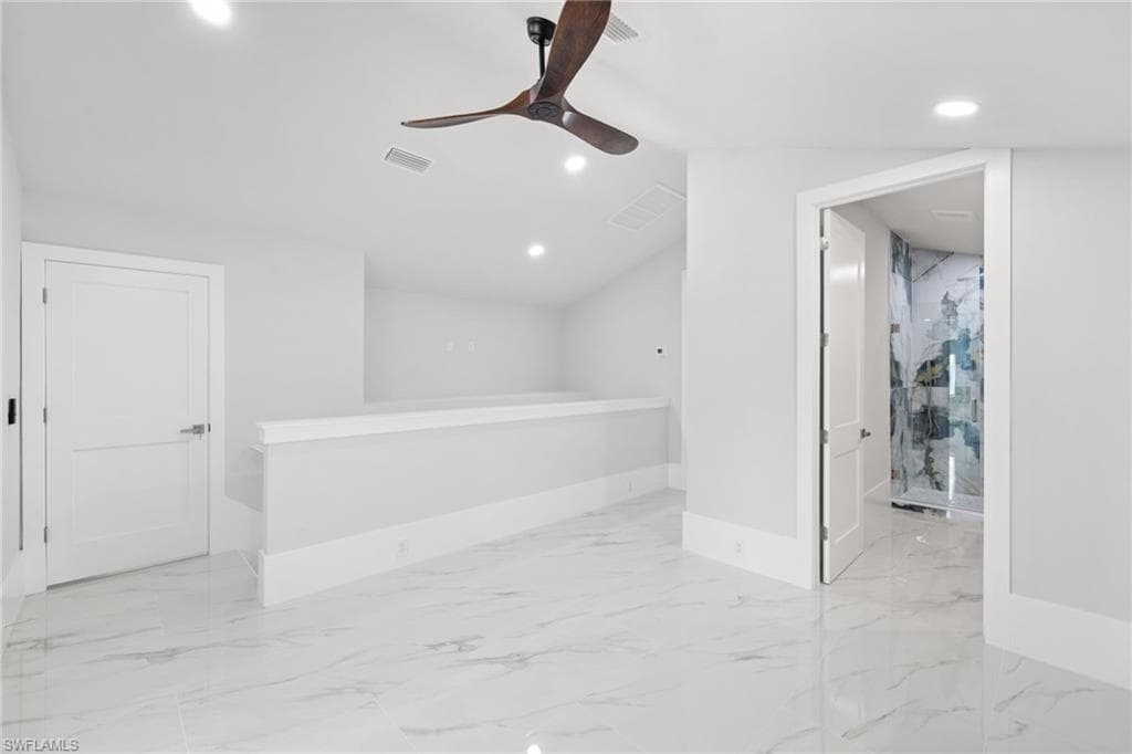137 Hibiscus DR-37