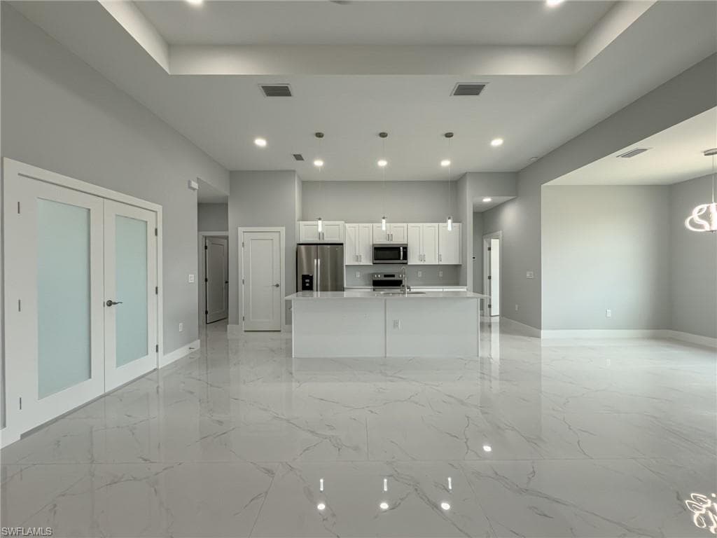 417 Paddock ST-3