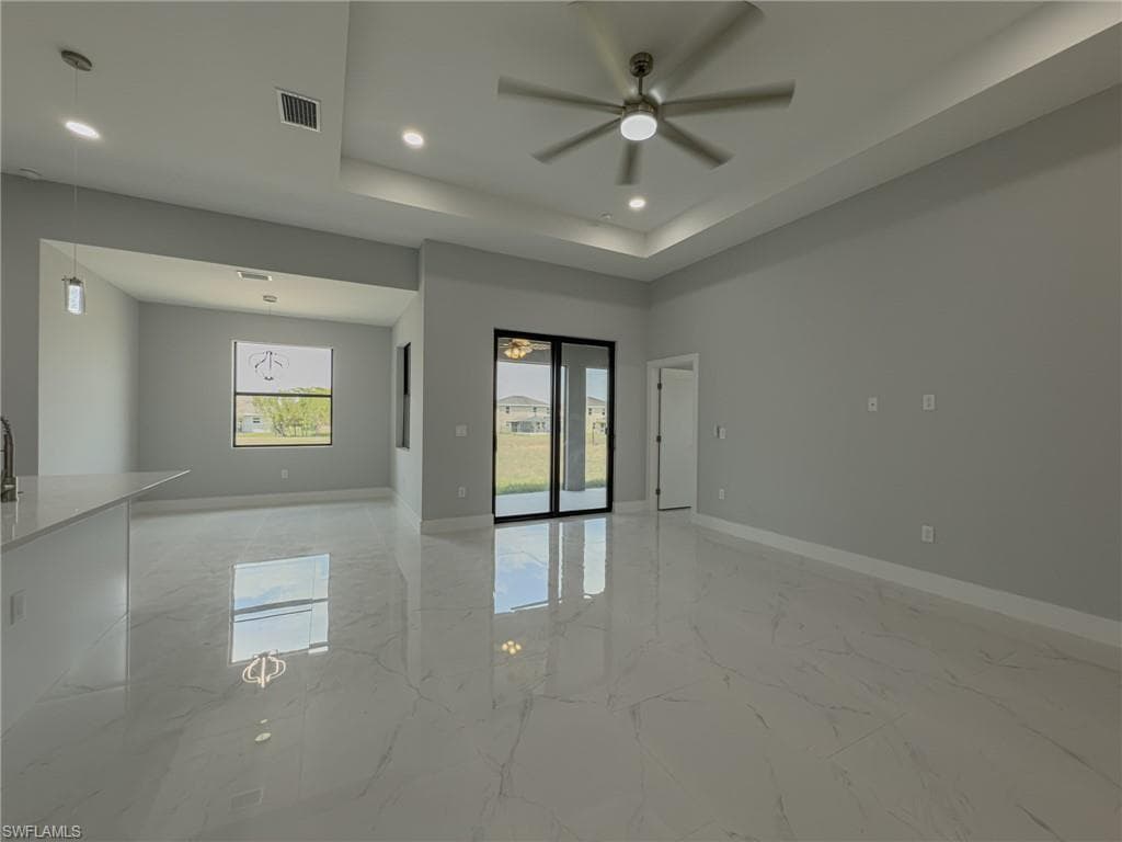417 Paddock ST-11