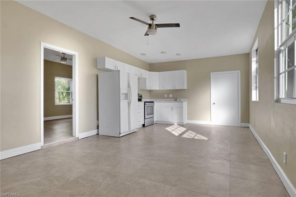2933 Jackson ST-27