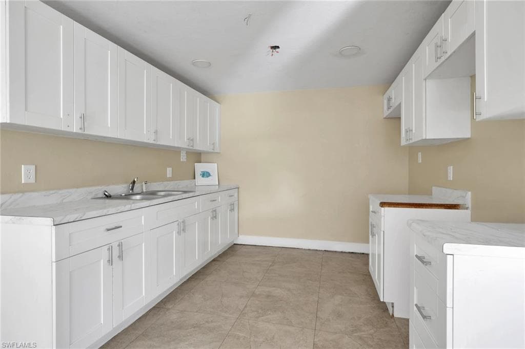 2933 Jackson ST-13