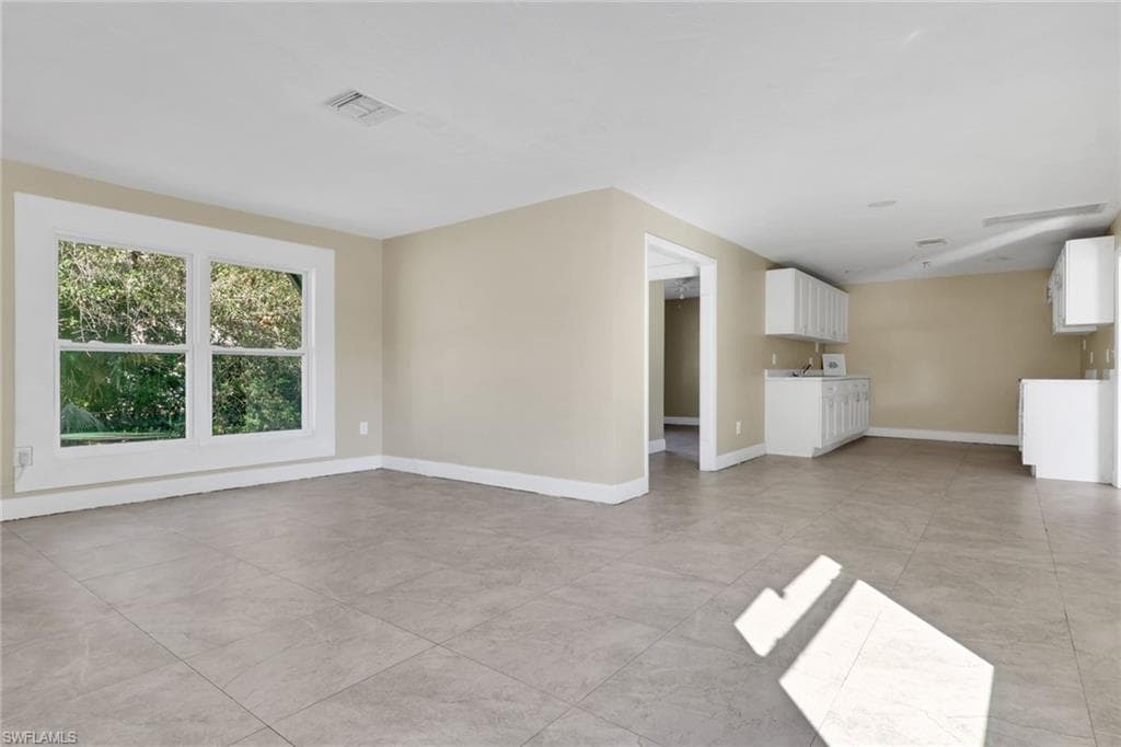 2933 Jackson ST-9