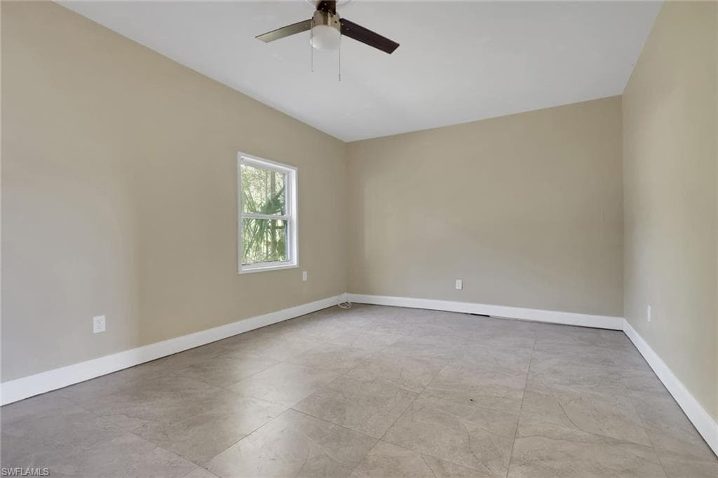 2933 Jackson ST-31