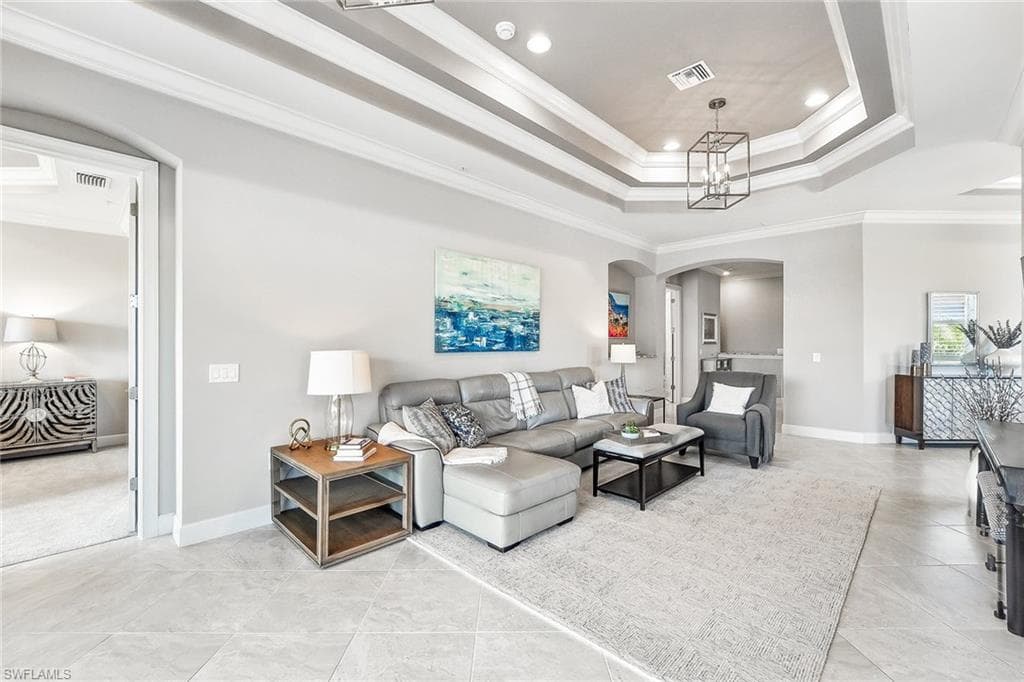 12045 Covent Garden CT 2103-4