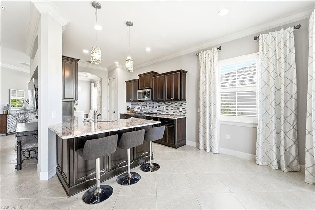 12045 Covent Garden CT 2103-8