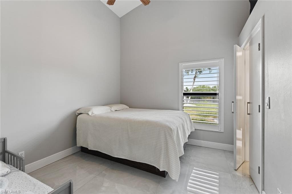 15613 Beachcomber AVE-26