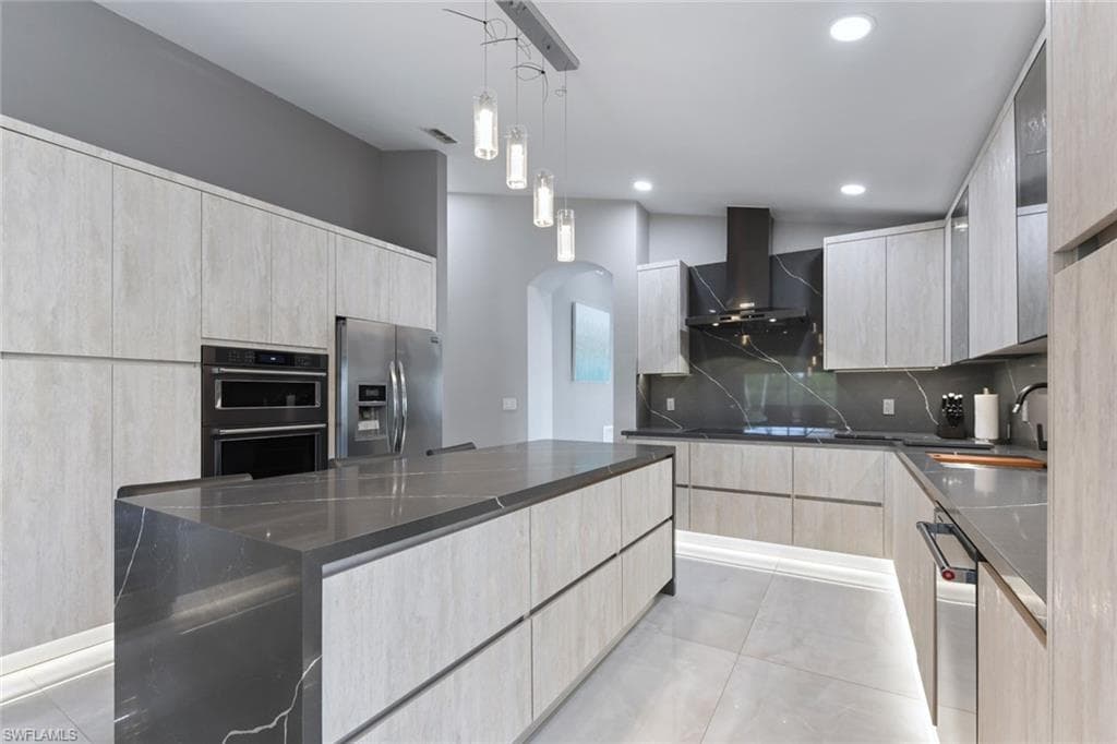 15613 Beachcomber AVE-14