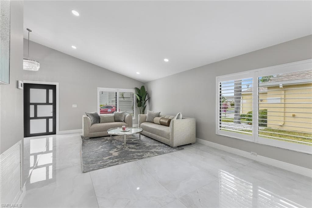 15613 Beachcomber AVE-11
