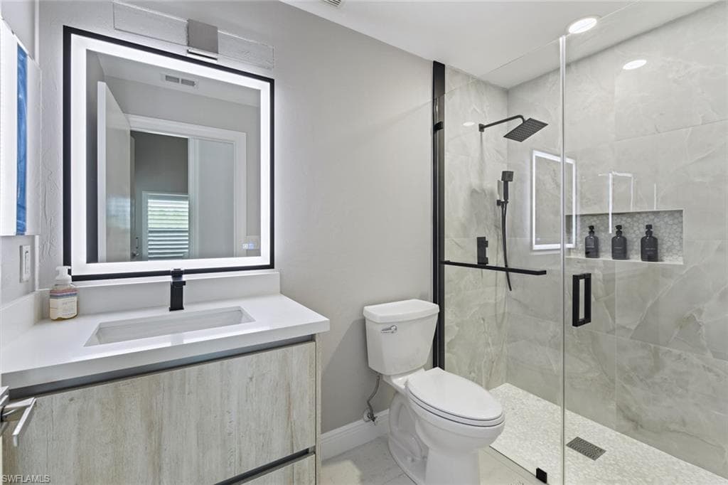 15613 Beachcomber AVE-31