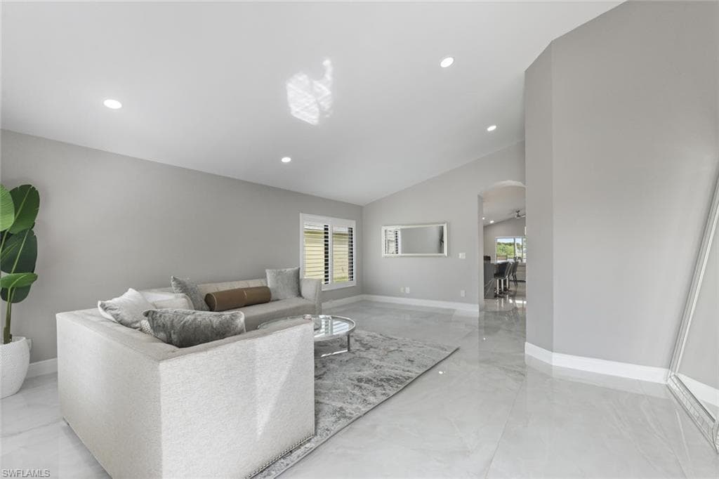 15613 Beachcomber AVE-8