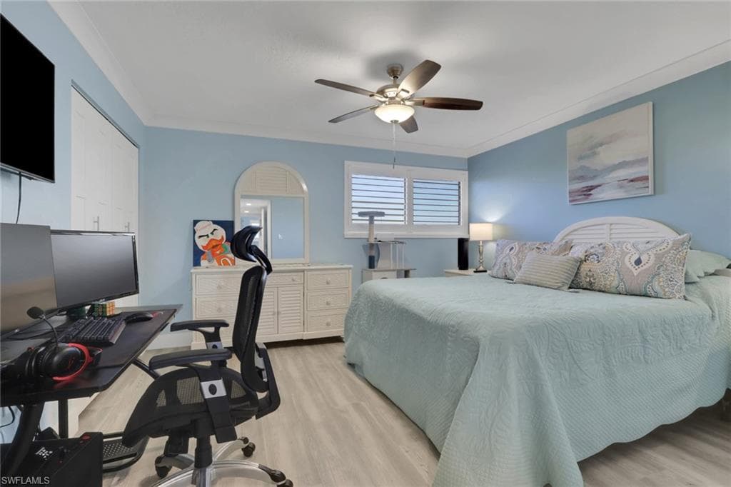 2121 Collier AVE 508-12