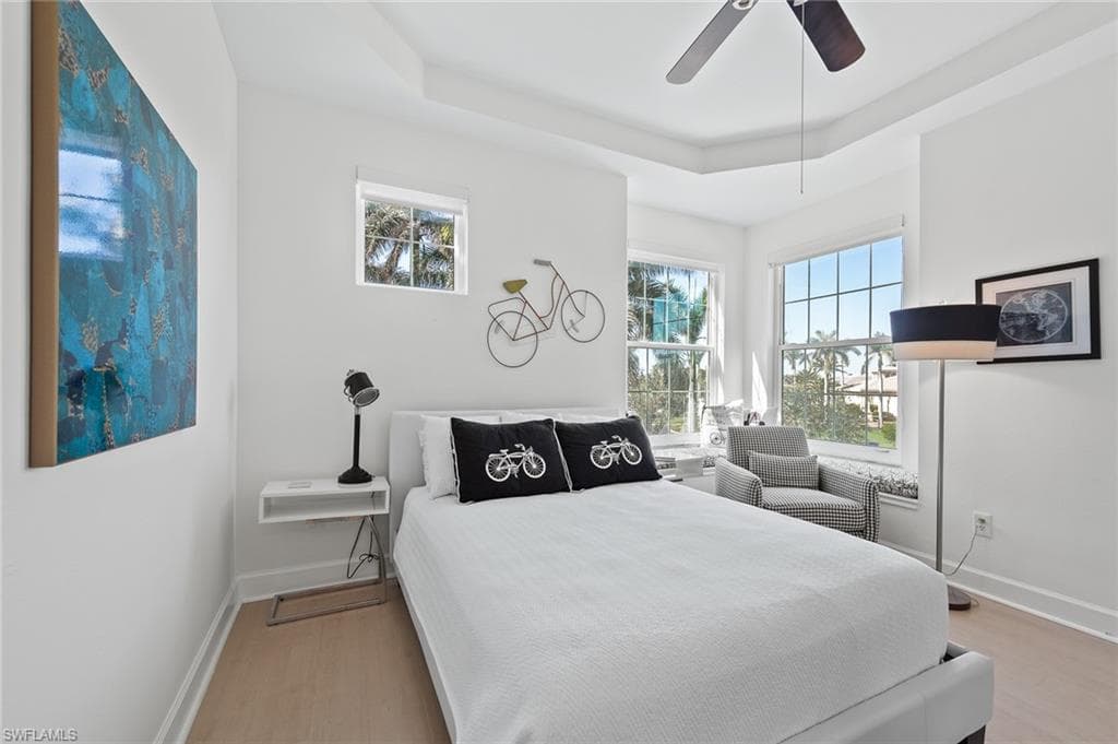 11160 Harbour Yacht CT B-25