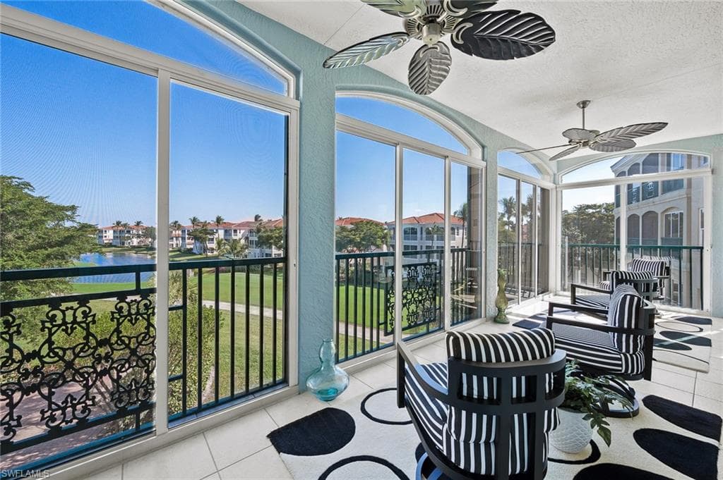 11160 Harbour Yacht CT B-15
