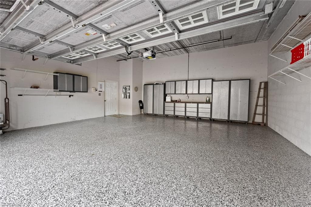 11160 Harbour Yacht CT B-29