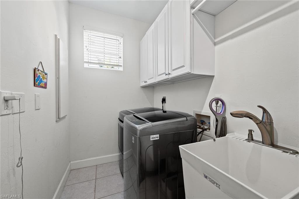 11160 Harbour Yacht CT B-27