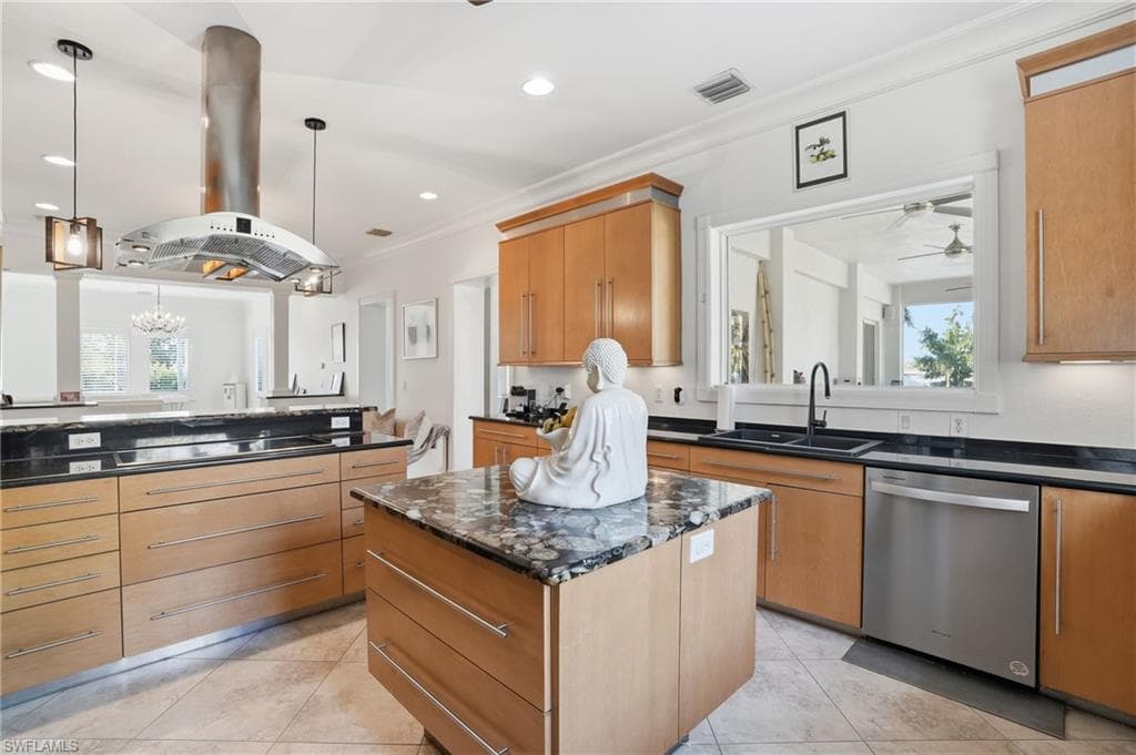 1205 Caloosa DR-10