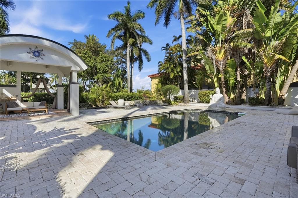 1205 Caloosa DR-37