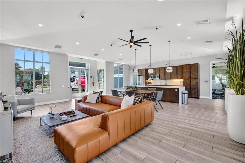 26331 Coco Cay CIR 203-31