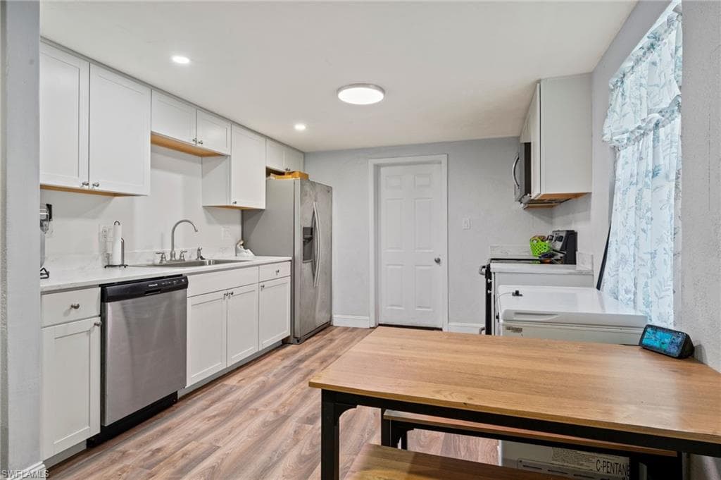 260 Delray AVE-3