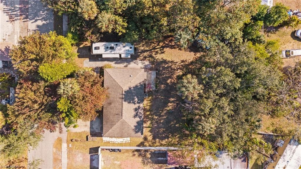 260 Delray AVE-24