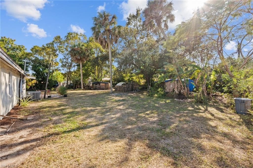 260 Delray AVE-31