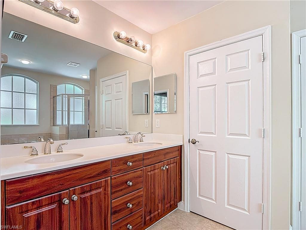 5710 Kensington LOOP-25